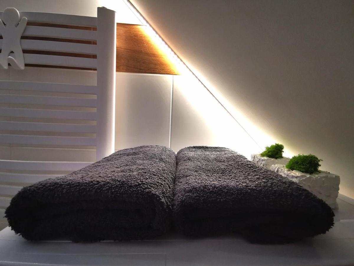 Chillout Apart In The Attic Apartment ลโวเว็ค ชล็องสกี ภายนอก รูปภาพ