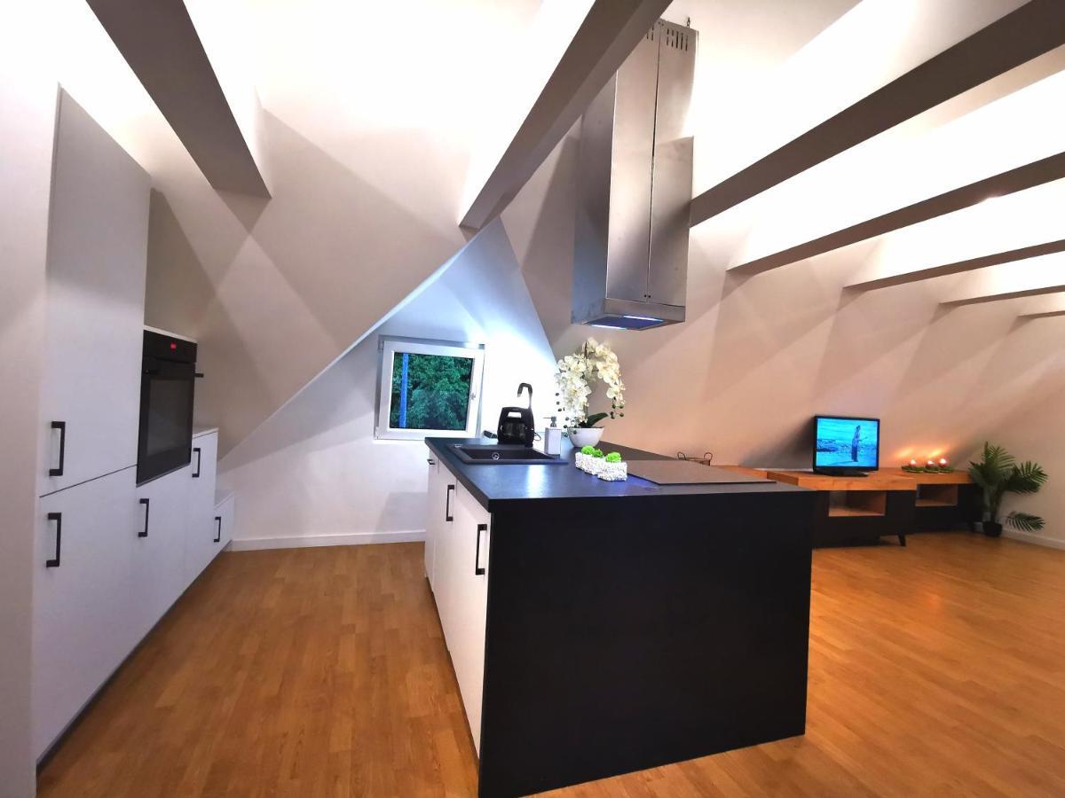 Chillout Apart In The Attic Apartment ลโวเว็ค ชล็องสกี ภายนอก รูปภาพ