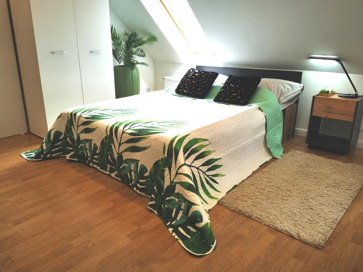 Chillout Apart In The Attic Apartment ลโวเว็ค ชล็องสกี ภายนอก รูปภาพ